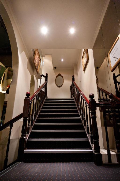Ambassadors Hotel Аделаида Экстерьер фото