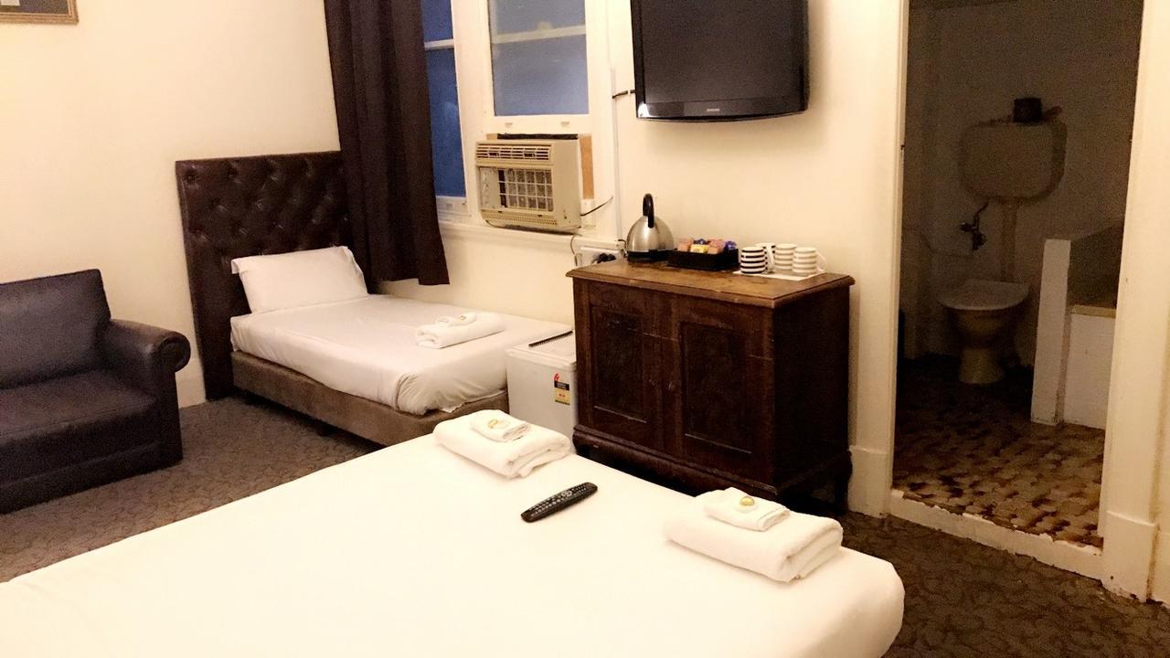 Ambassadors Hotel Аделаида Экстерьер фото