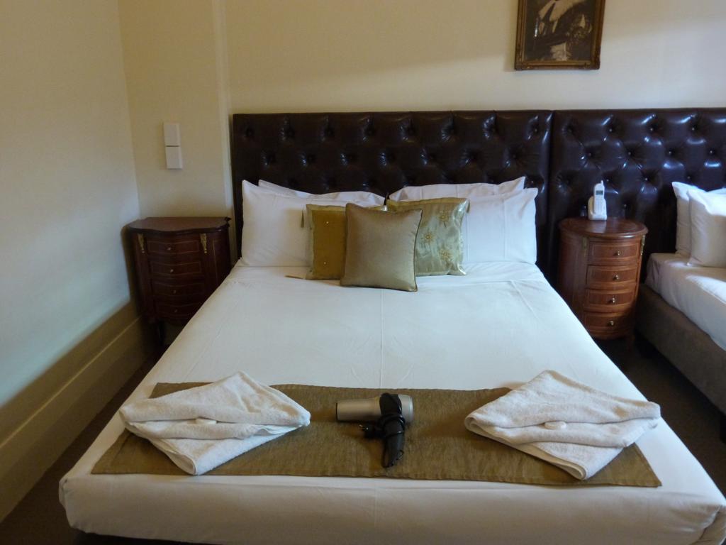 Ambassadors Hotel Аделаида Экстерьер фото